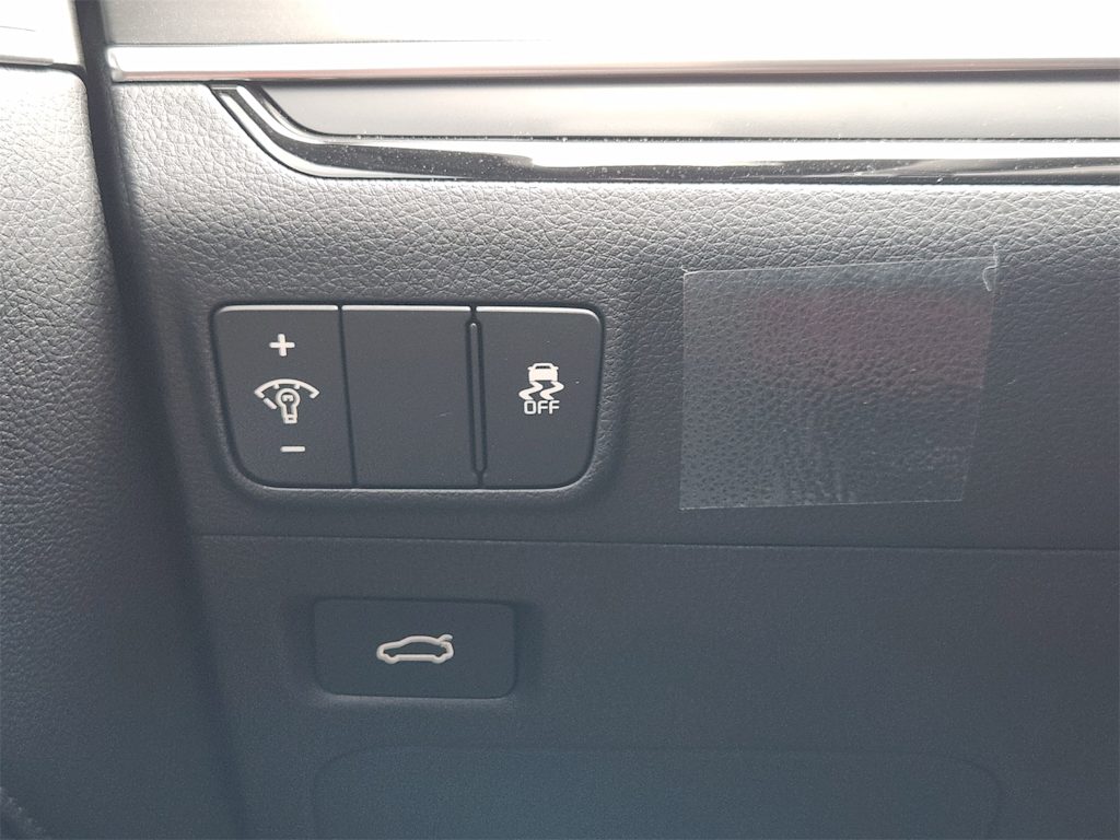 Thumbnail: 2026 Kia K5 - 25