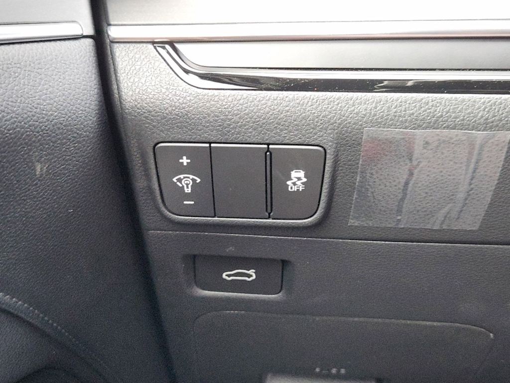 Thumbnail: 2025 Kia K5 - 19