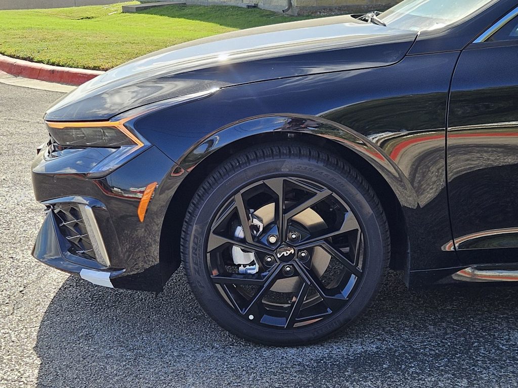 Thumbnail: 2026 Kia K5 - 4