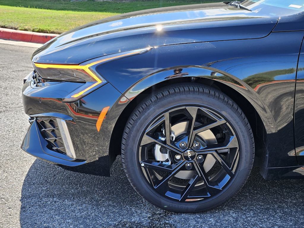 Thumbnail: 2026 Kia K5 - 5