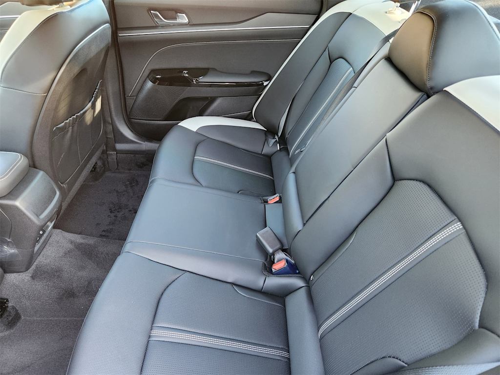 Thumbnail: 2026 Kia K5 - 11