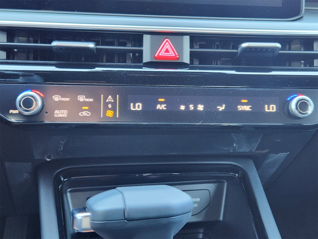 Thumbnail: 2026 Kia K5 - 25