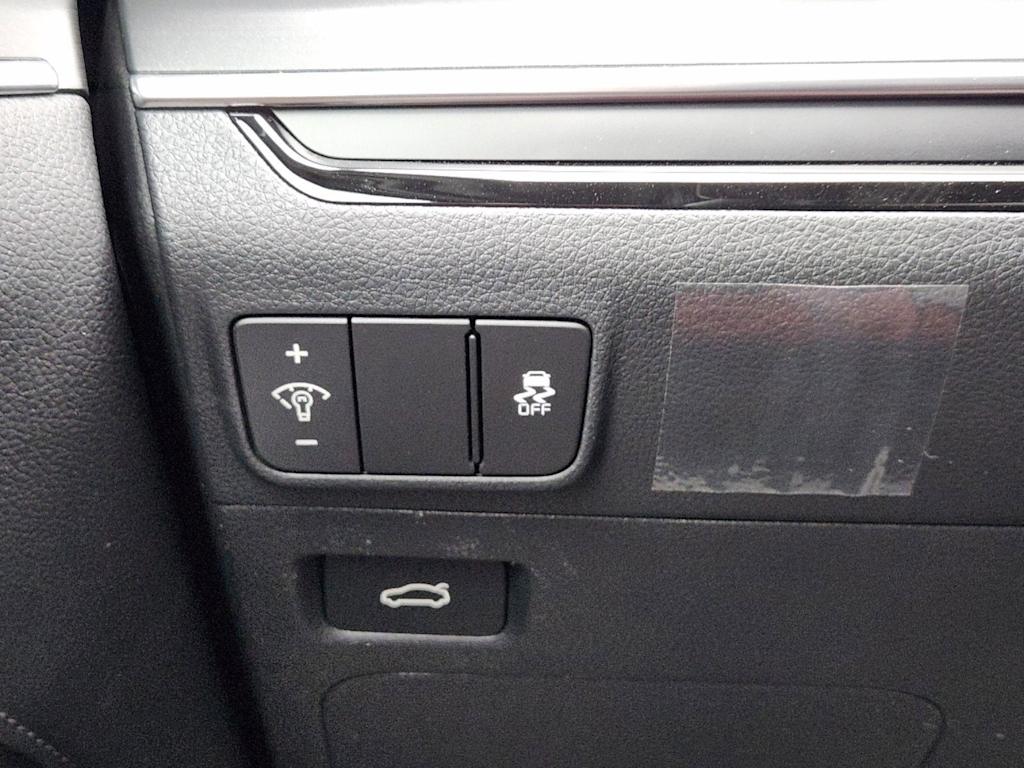 Thumbnail: 2025 Kia K5 - 18