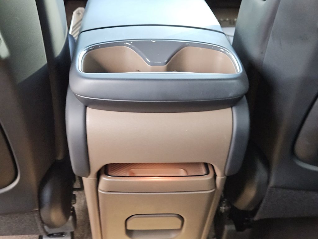 Thumbnail: 2024 Kia EV9 - 29