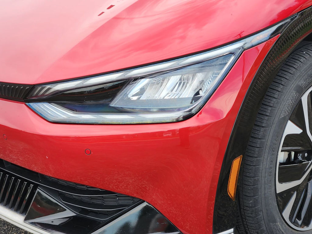 Thumbnail: 2023 Kia EV6 - 18