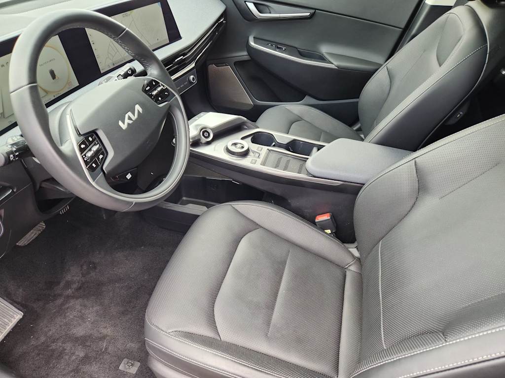 Thumbnail: 2023 Kia EV6 - 7