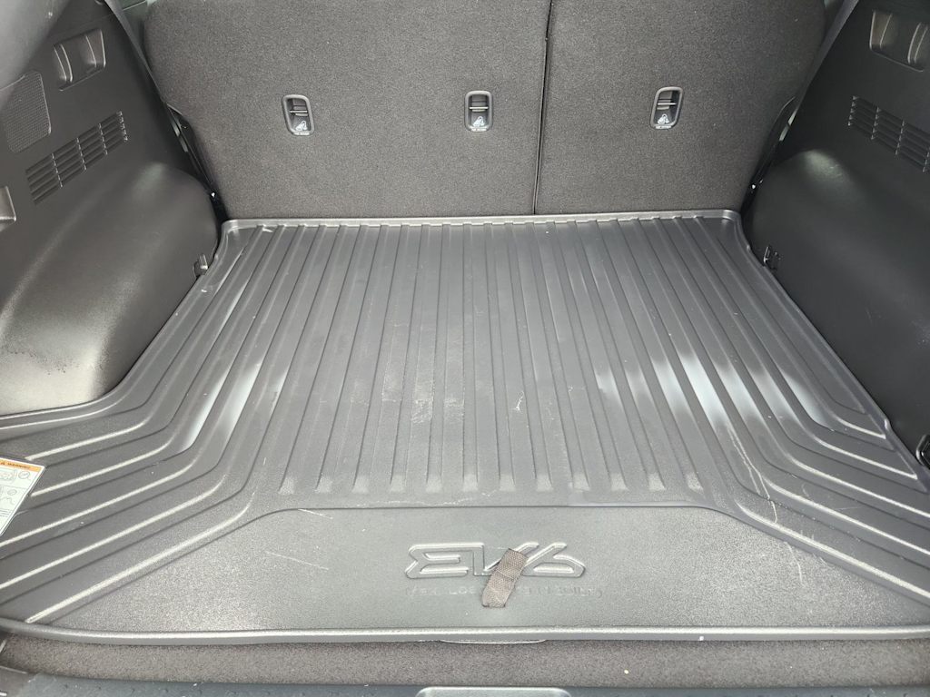 Thumbnail: 2023 Kia EV6 - 12