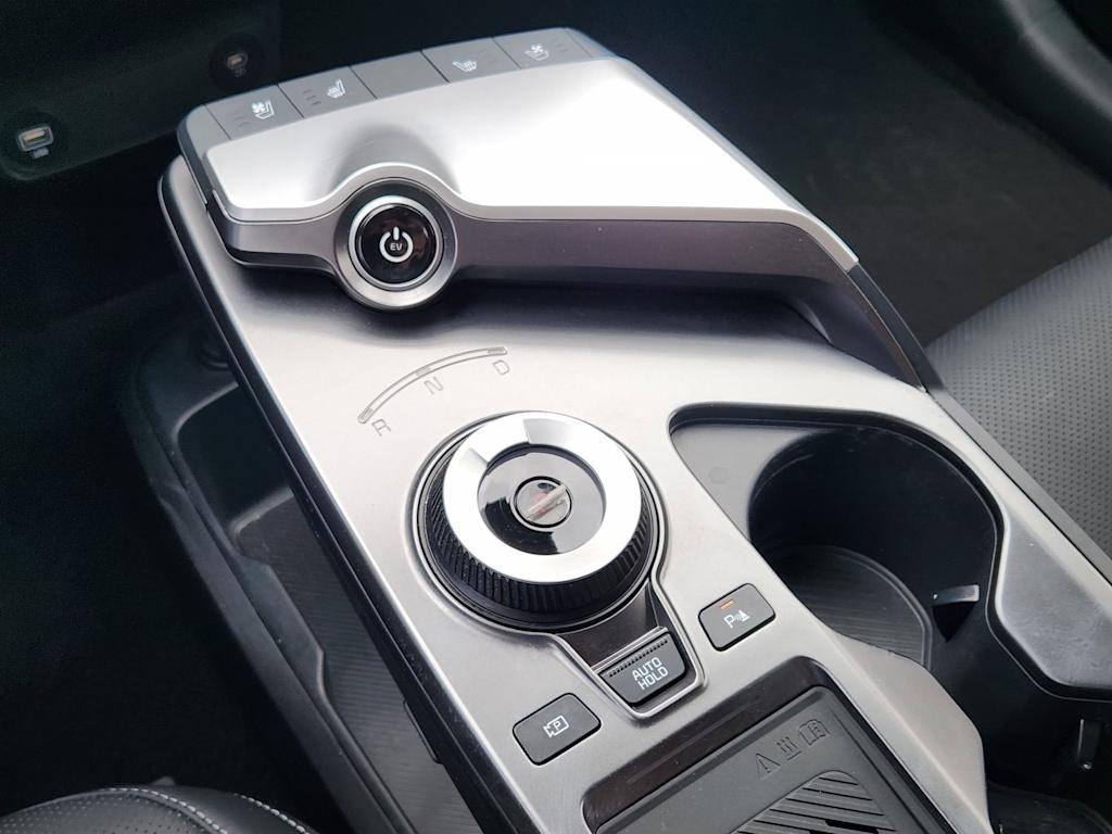 Thumbnail: 2023 Kia EV6 - 11