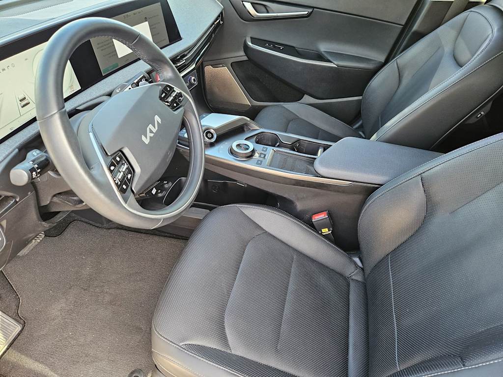 Thumbnail: 2023 Kia EV6 - 8