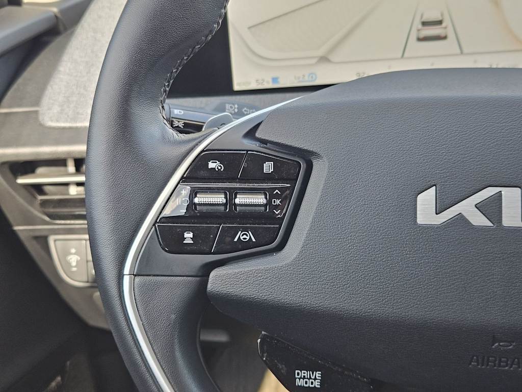Thumbnail: 2023 Kia EV6 - 28