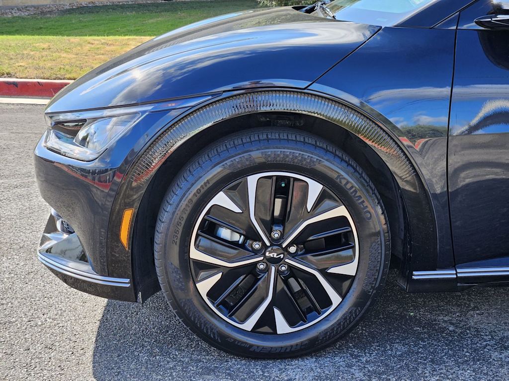 Thumbnail: 2023 Kia EV6 - 6