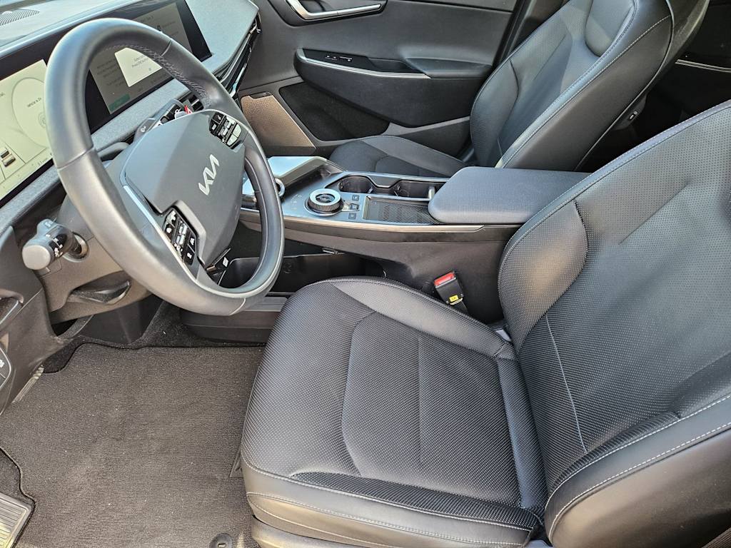 Thumbnail: 2023 Kia EV6 - 9