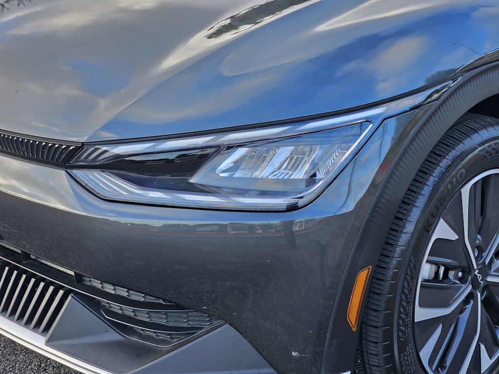 Thumbnail: 2024 Kia EV6 - 17
