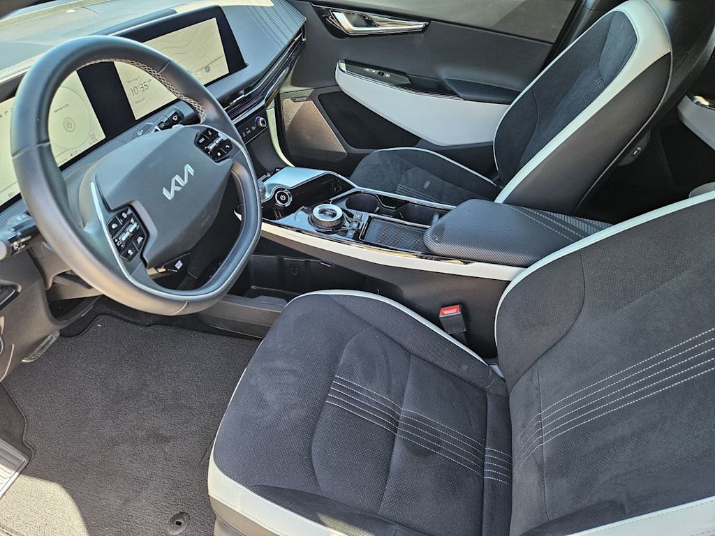 Thumbnail: 2023 Kia EV6 - 7