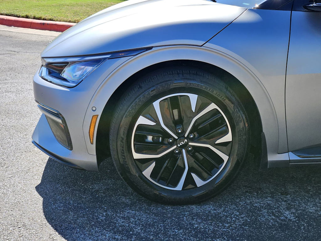Thumbnail: 2023 Kia EV6 - 5