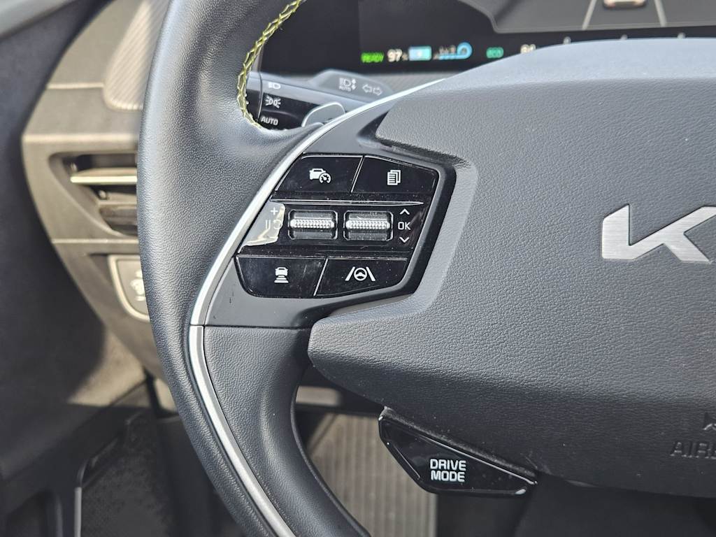 Thumbnail: 2023 Kia EV6 - 28