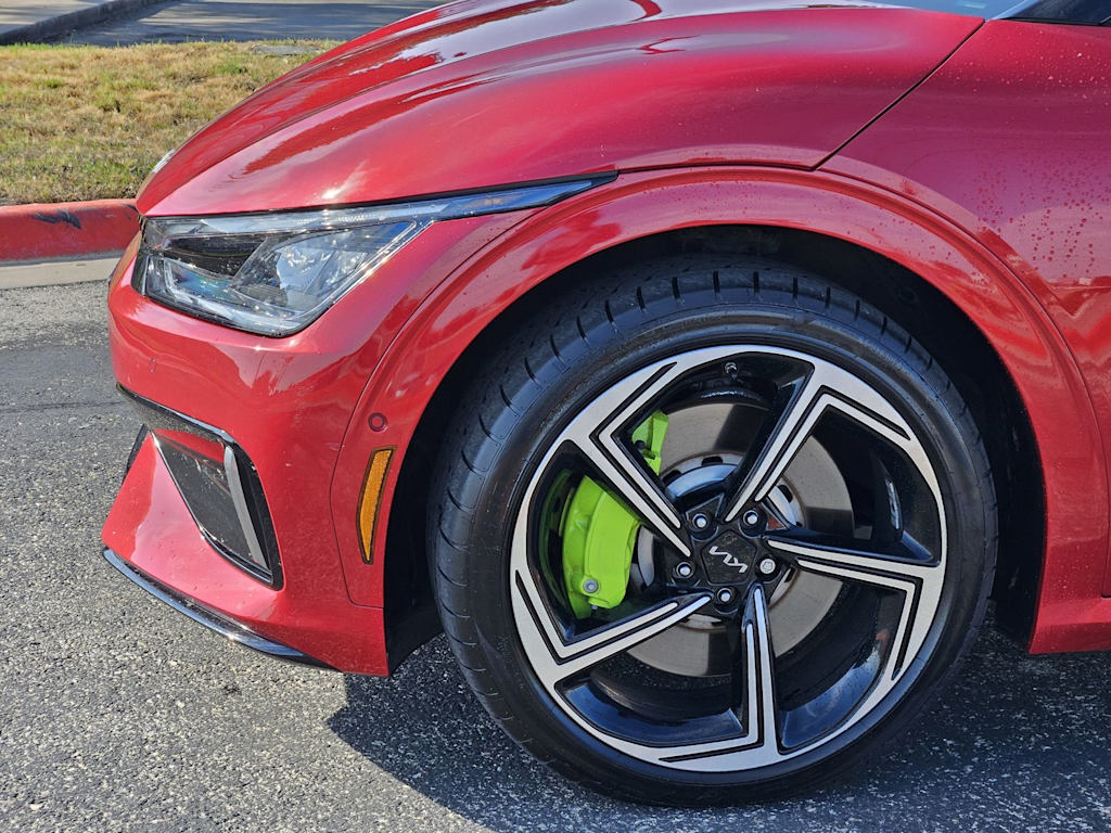 Thumbnail: 2023 Kia EV6 - 4