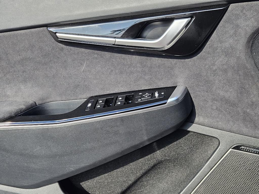 Thumbnail: 2023 Kia EV6 - 25