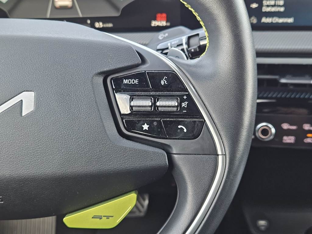 Thumbnail: 2023 Kia EV6 - 29