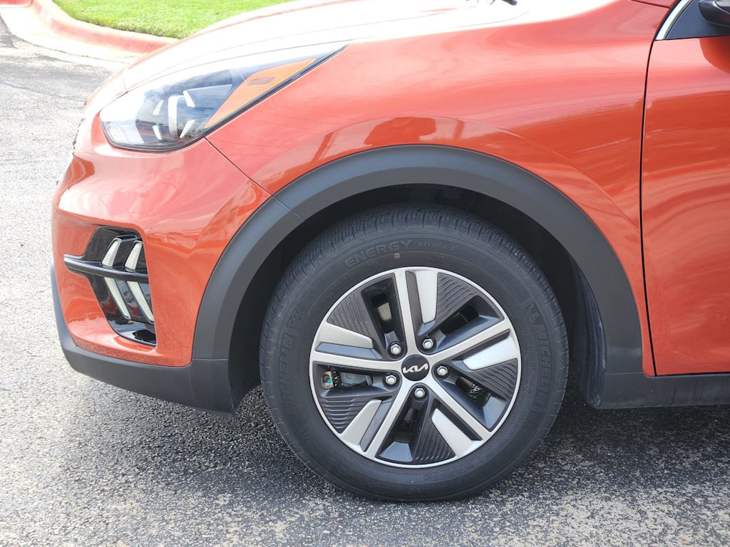 Thumbnail: 2022 Kia Niro - 5