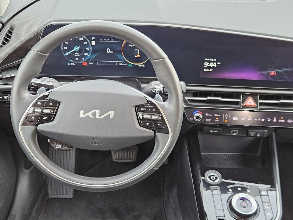 Thumbnail: 2023 Kia Niro - 6