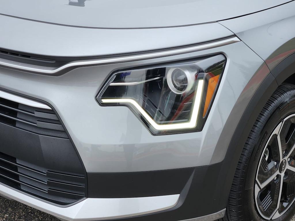 Thumbnail: 2024 Kia Niro - 19