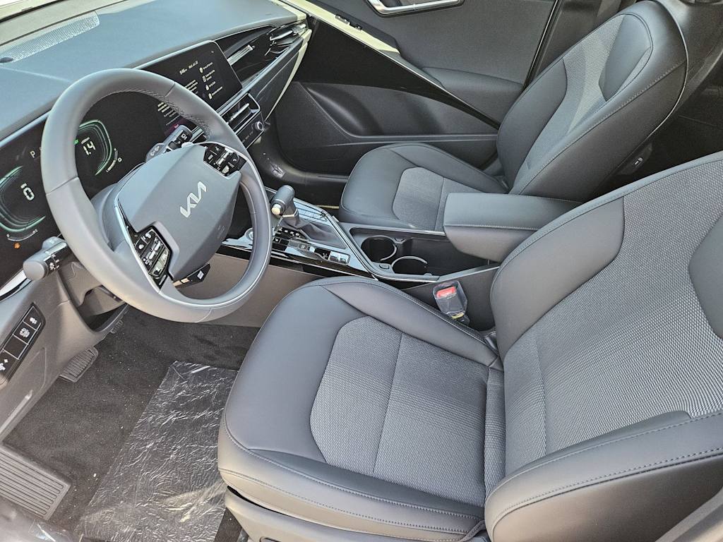 Thumbnail: 2026 Kia Niro - 8