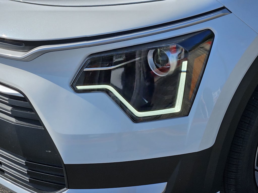 Thumbnail: 2026 Kia Niro - 17