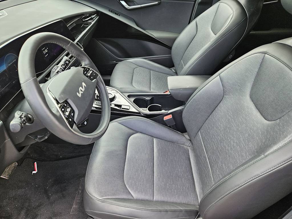 Thumbnail: 2023 Kia Niro - 9