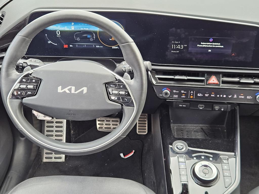 Thumbnail: 2023 Kia Niro - 7