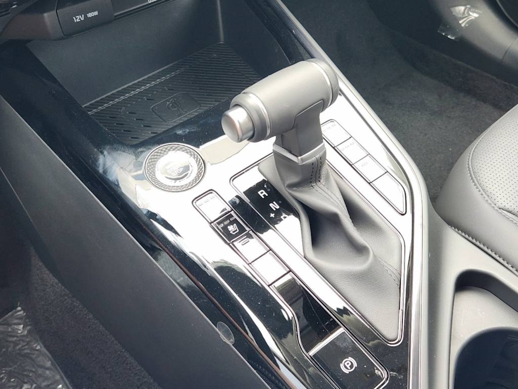 Thumbnail: 2025 Kia Niro - 12