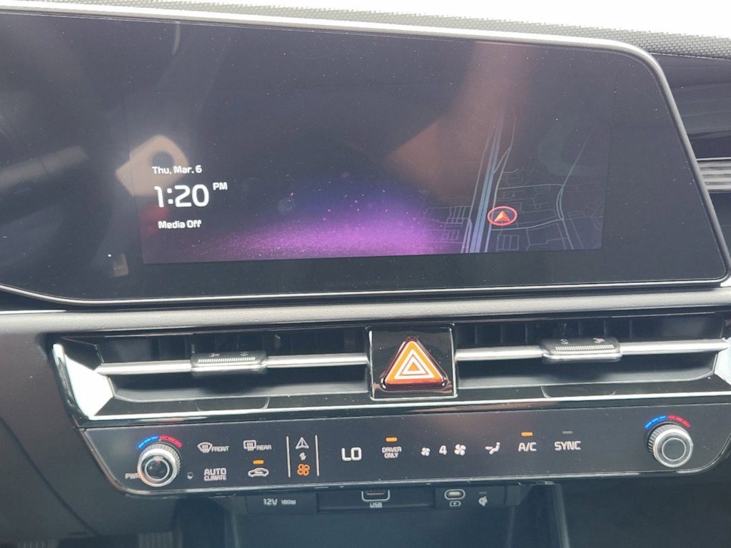 Thumbnail: 2025 Kia Niro - 11