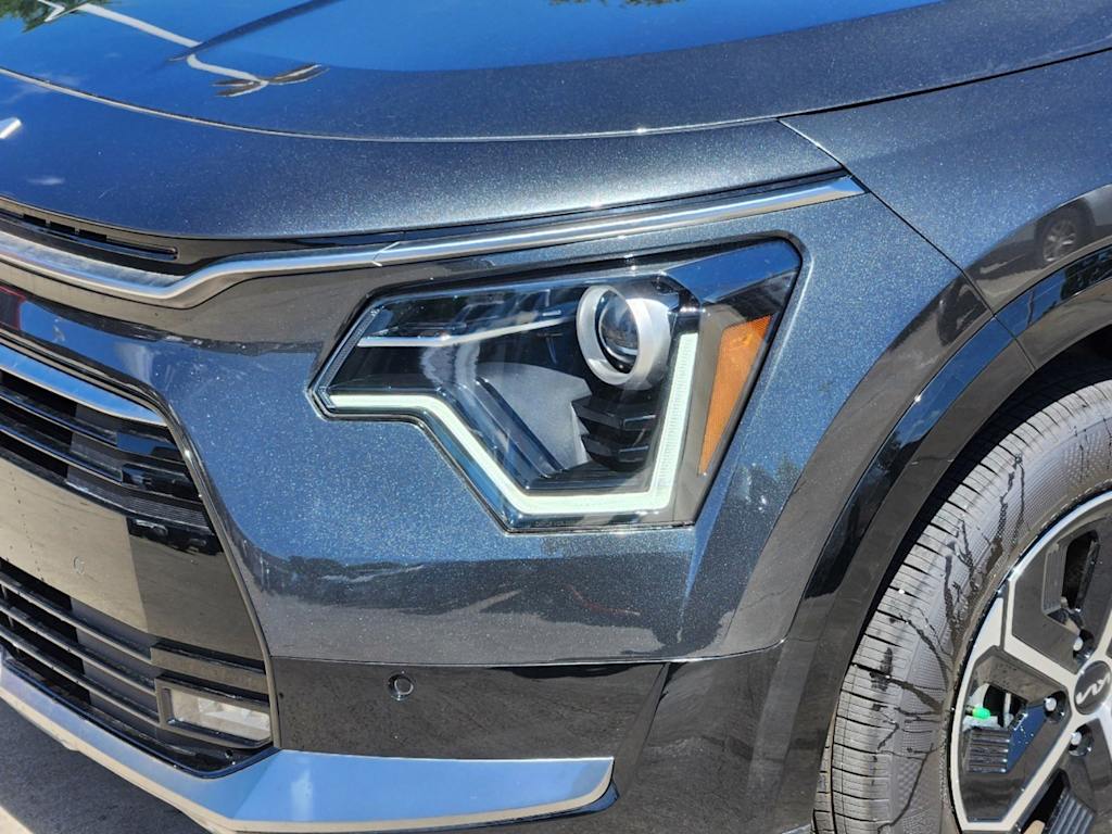 Thumbnail: 2025 Kia Niro - 17