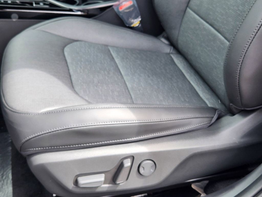 Thumbnail: 2025 Kia Niro - 22