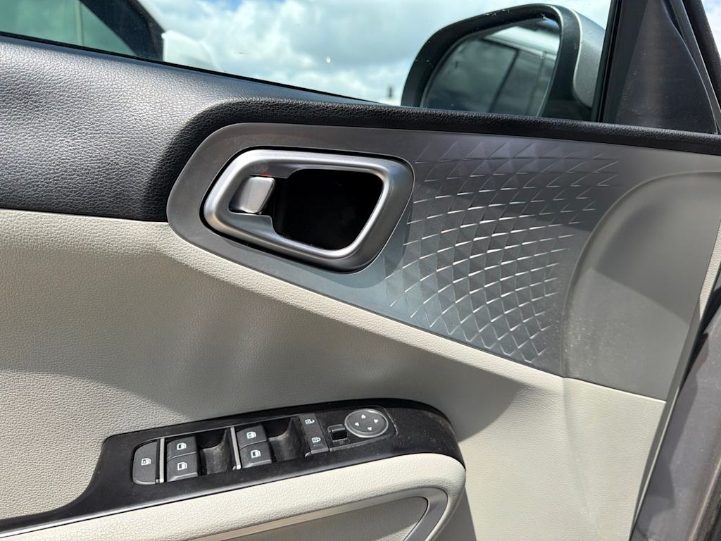 Thumbnail: 2023 Kia Soul - 13