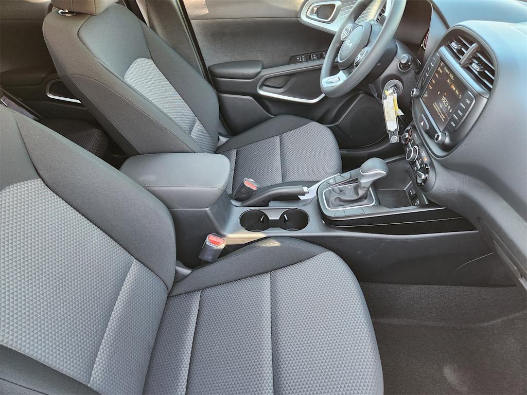 Thumbnail: 2025 Kia Soul - 10