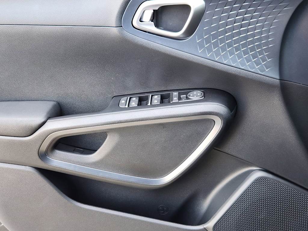 Thumbnail: 2025 Kia Soul - 23