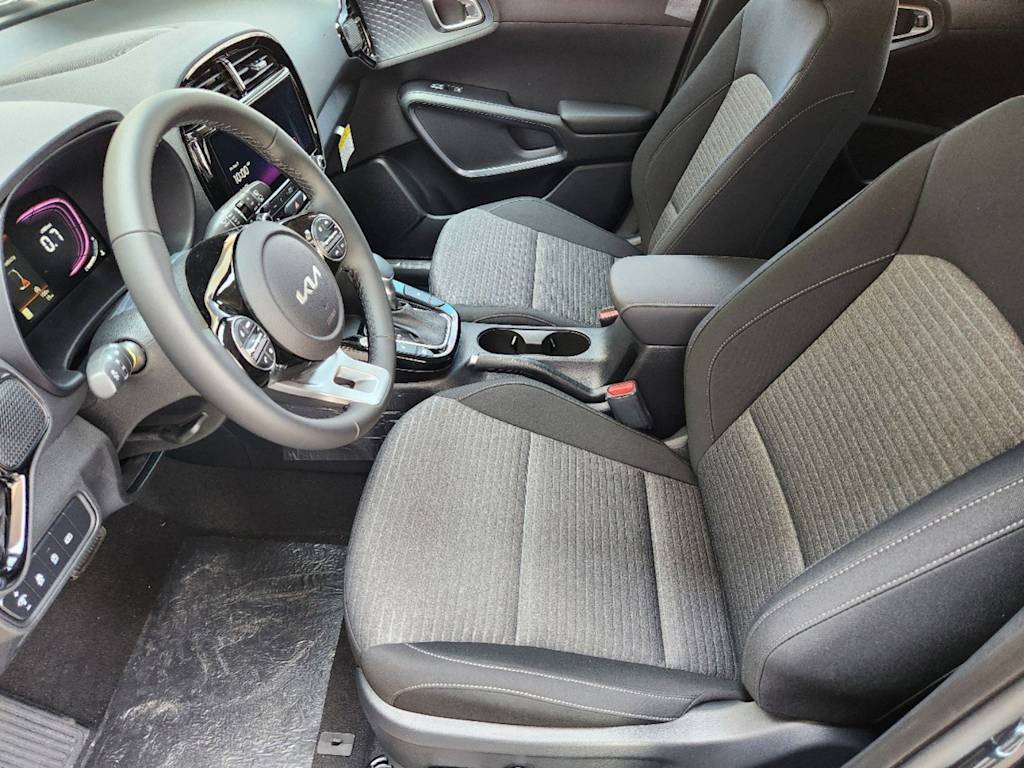 Thumbnail: 2025 Kia Soul - 8