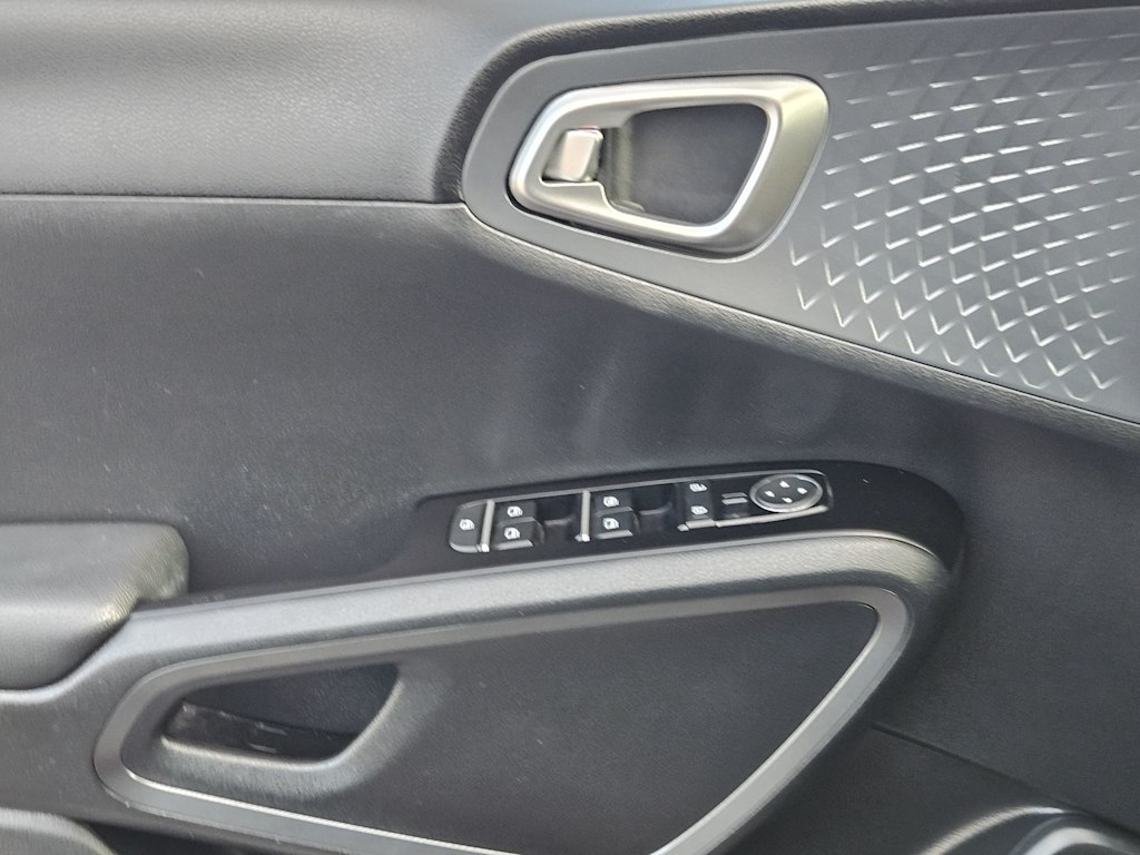 Thumbnail: 2021 Kia Soul - 26