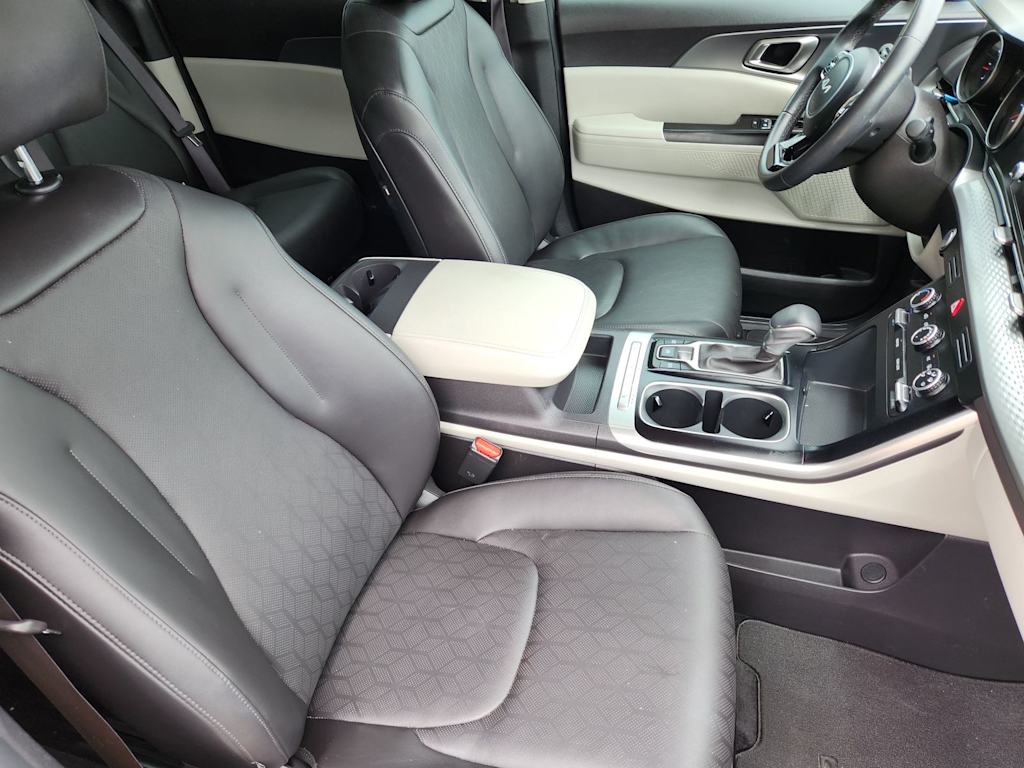 Thumbnail: 2024 Kia Carnival - 21