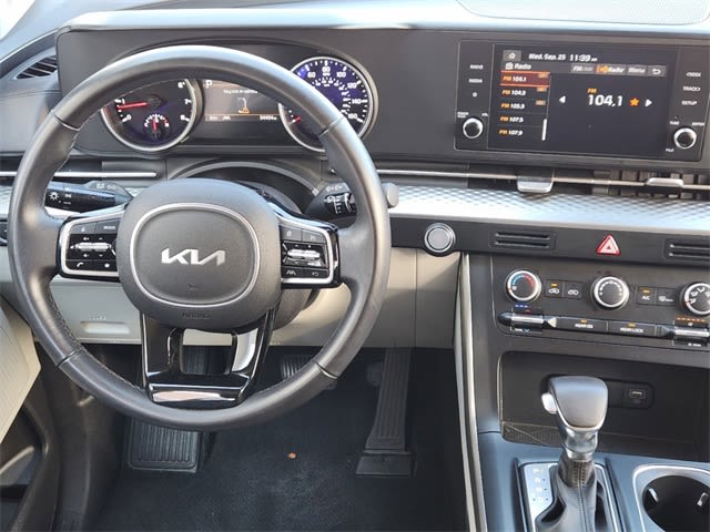 2023 Kia Carnival LX 7