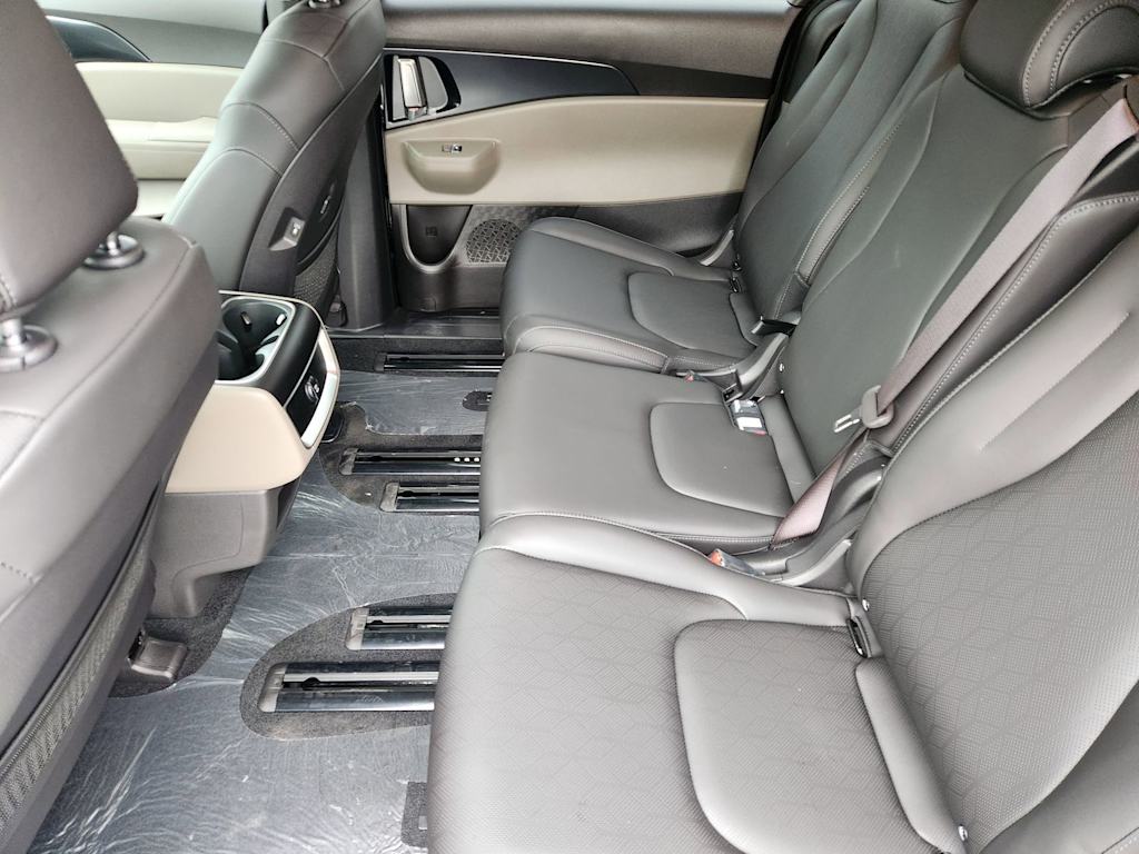 Thumbnail: 2026 Kia Carnival - 26