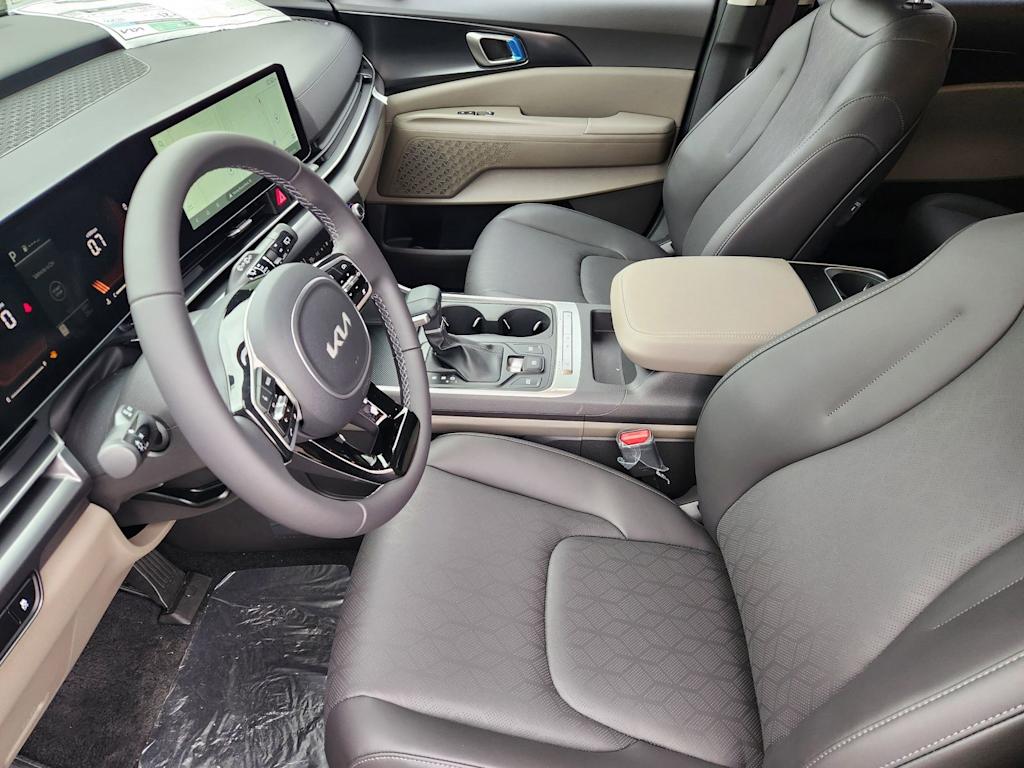 Thumbnail: 2026 Kia Carnival - 9