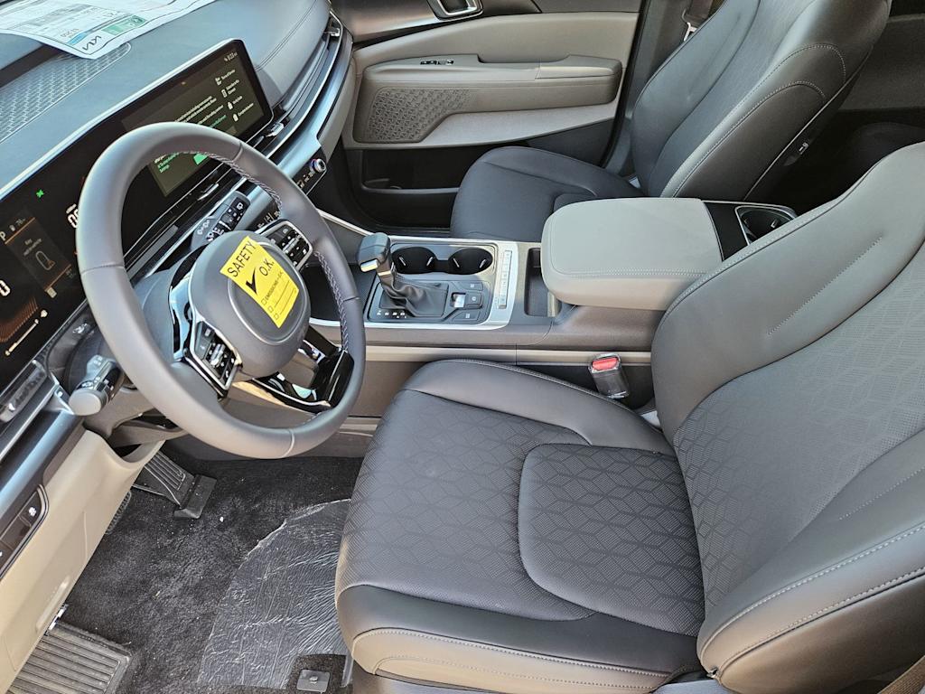 Thumbnail: 2026 Kia Carnival - 8