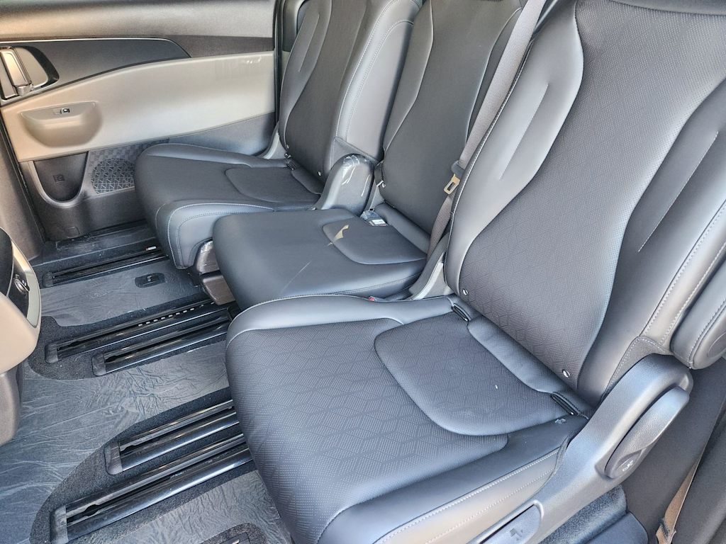 Thumbnail: 2026 Kia Carnival - 26