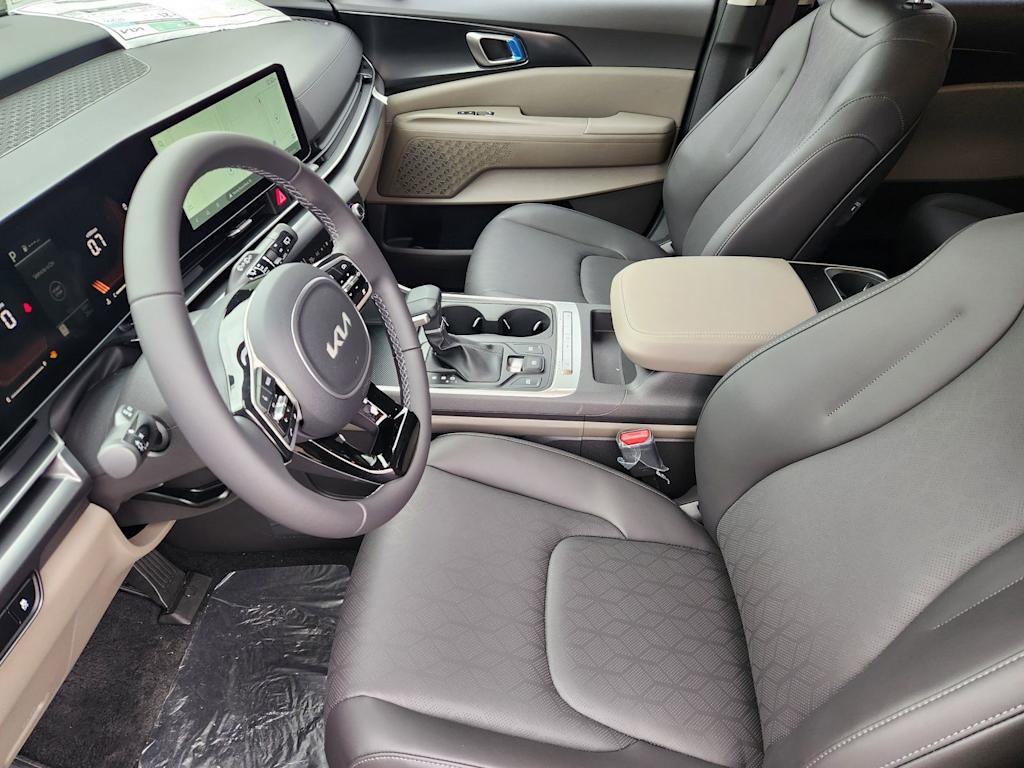 Thumbnail: 2026 Kia Carnival - 9