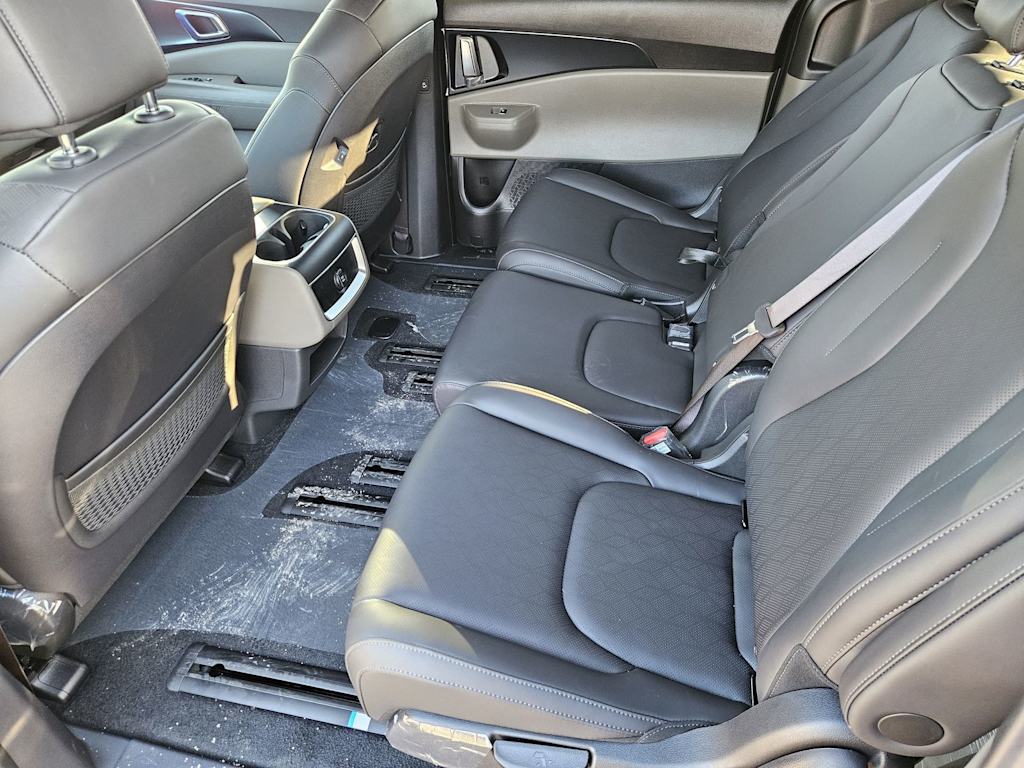 Thumbnail: 2026 Kia Carnival - 8