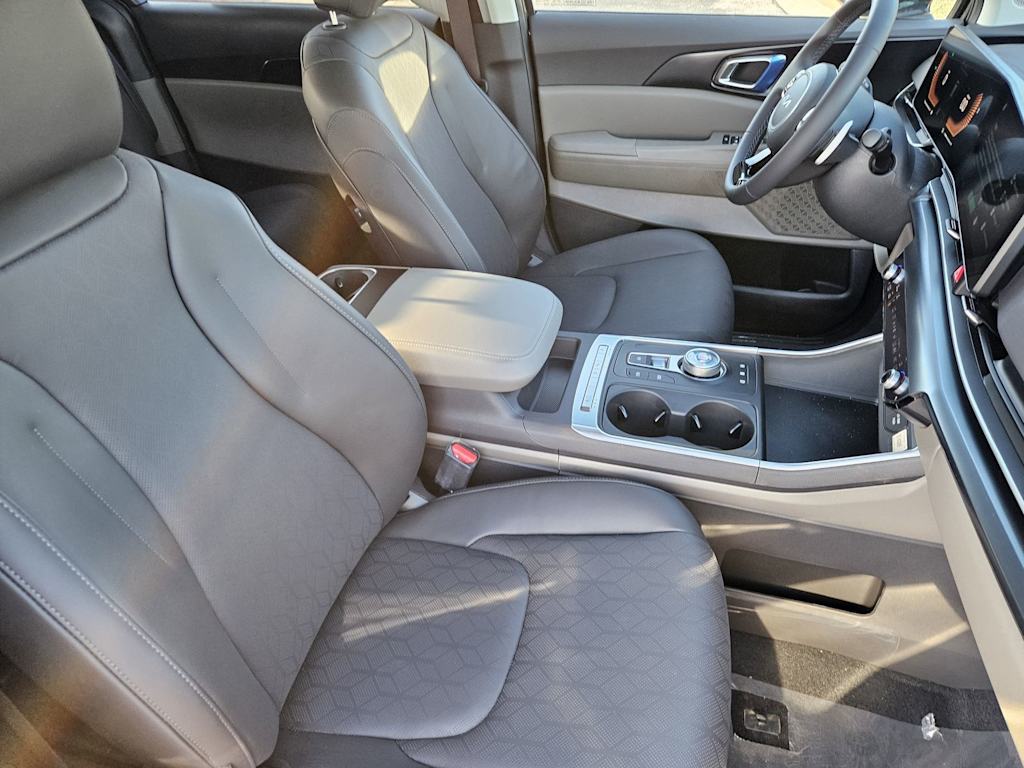 Thumbnail: 2026 Kia Carnival - 16