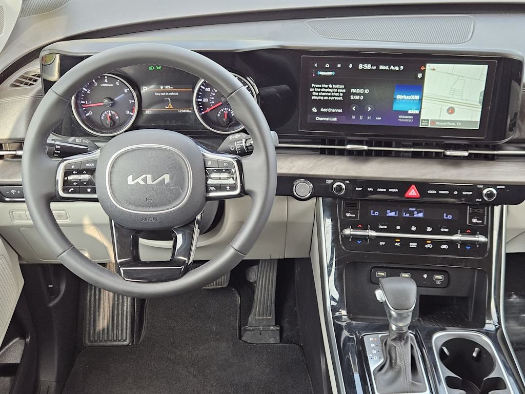 Thumbnail: 2023 Kia Carnival - 7