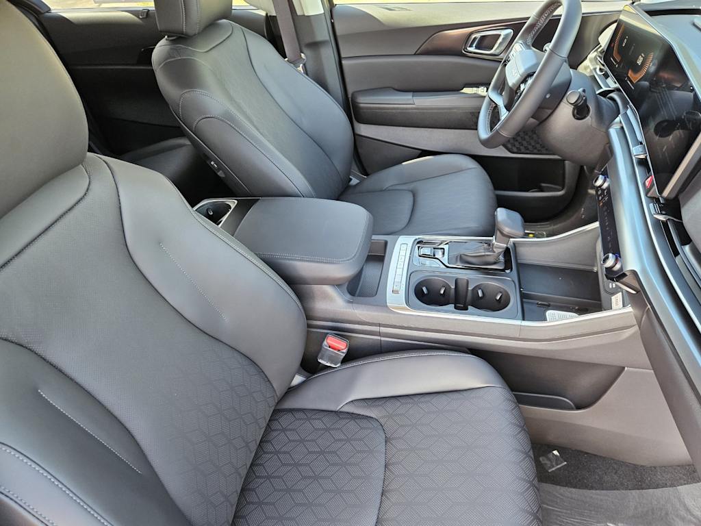 Thumbnail: 2027 Kia Carnival - 17